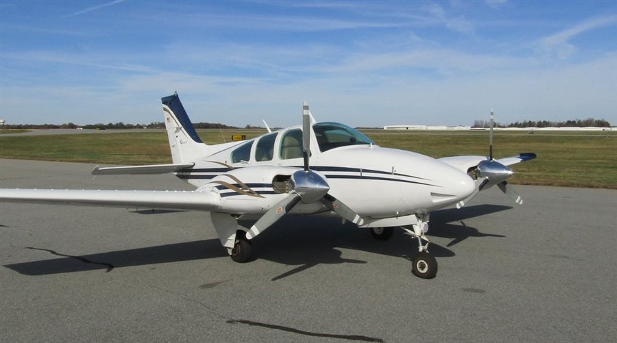 Beechcraft Baron 55